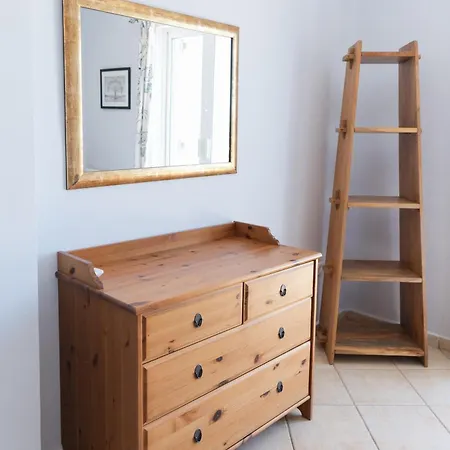 Вилла Upsidedown Villa. Amazing Views! Лурдата