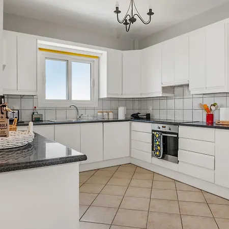 Upsidedown Villa. Amazing Views! فيلة