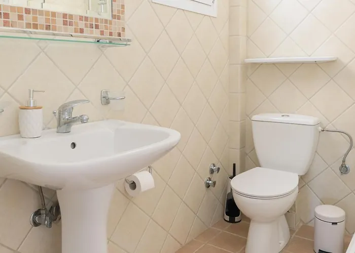 Villa Upsidedown Villa. Amazing Views! Lourdata (Kefalonia)